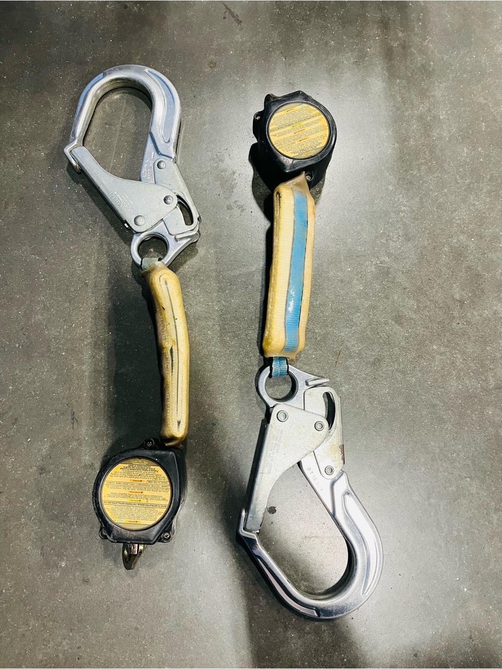 Fall Protection Self-Retracting Lanyard with Yellow and Blue Webbing